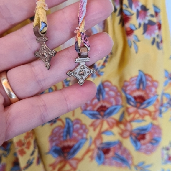 TIGERLILY Top - Picture 4 of 8